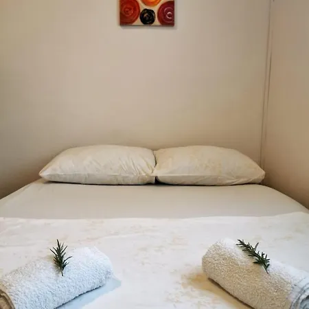 Studio Leona & Toma Apartamento *